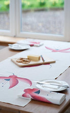 Load image into Gallery viewer, Fuchsia Linen Tablerunner
